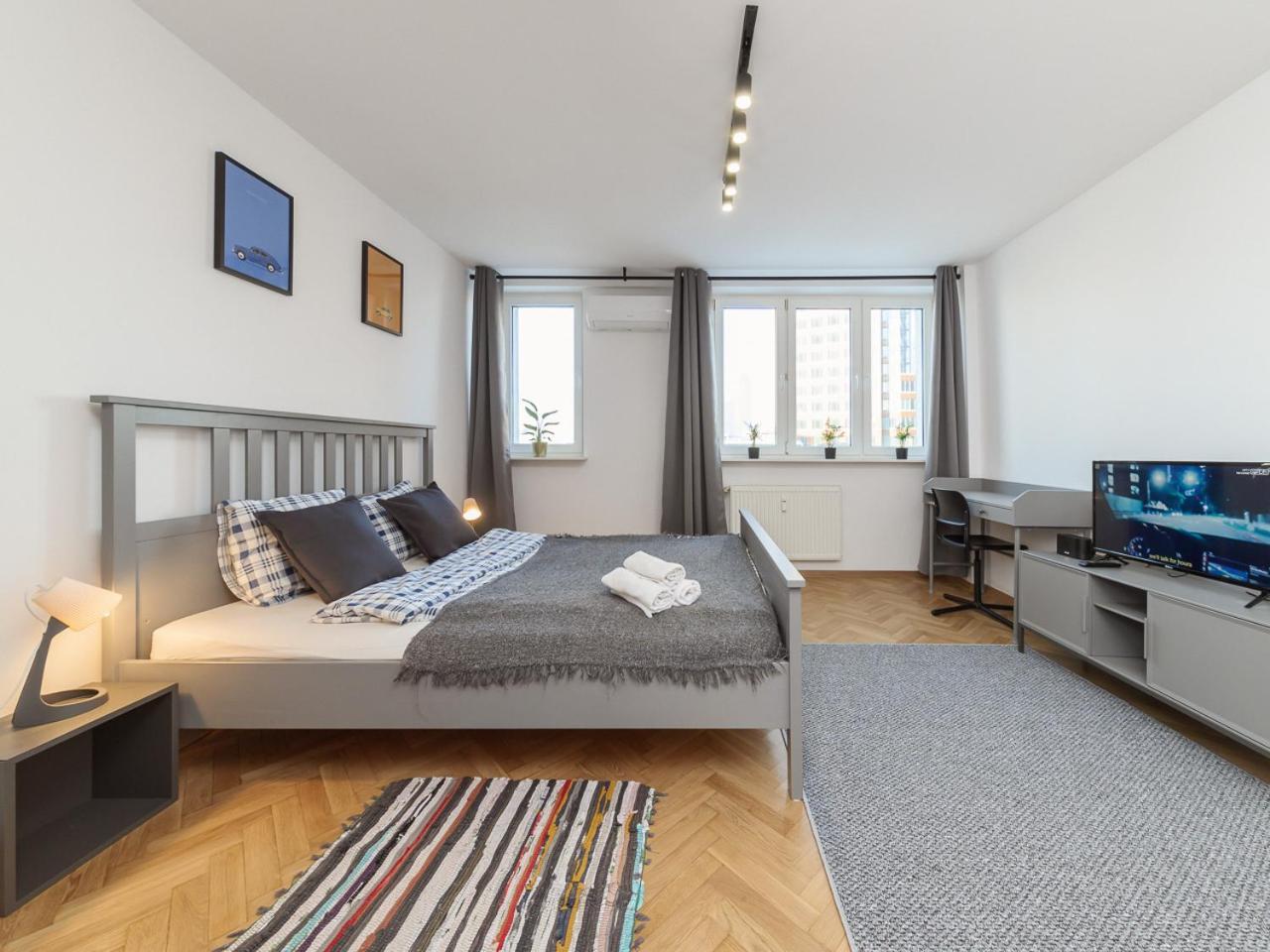 Metro Onz Apartment/Warsaw Central Extérieur photo