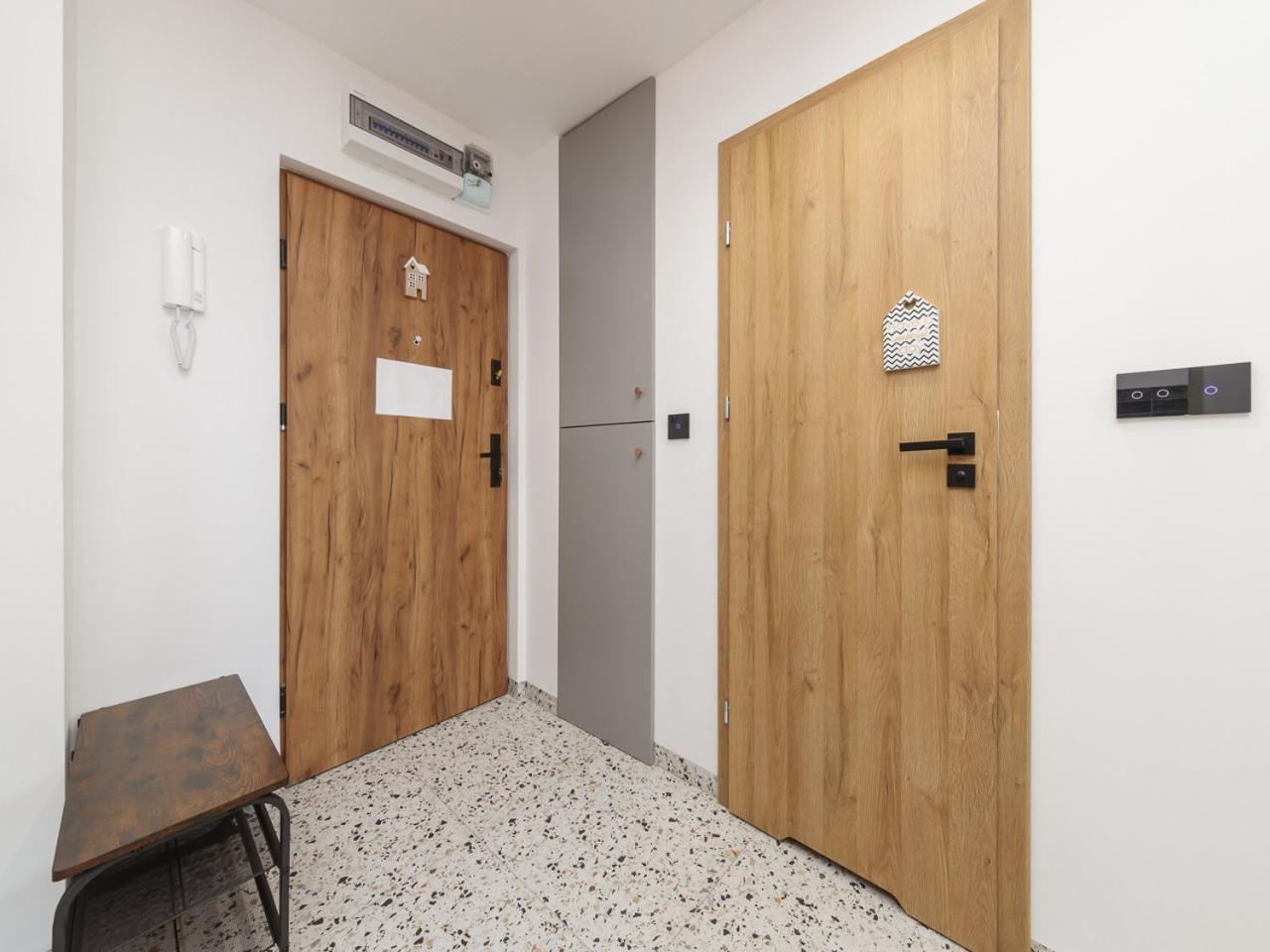 Metro Onz Apartment/Warsaw Central Extérieur photo